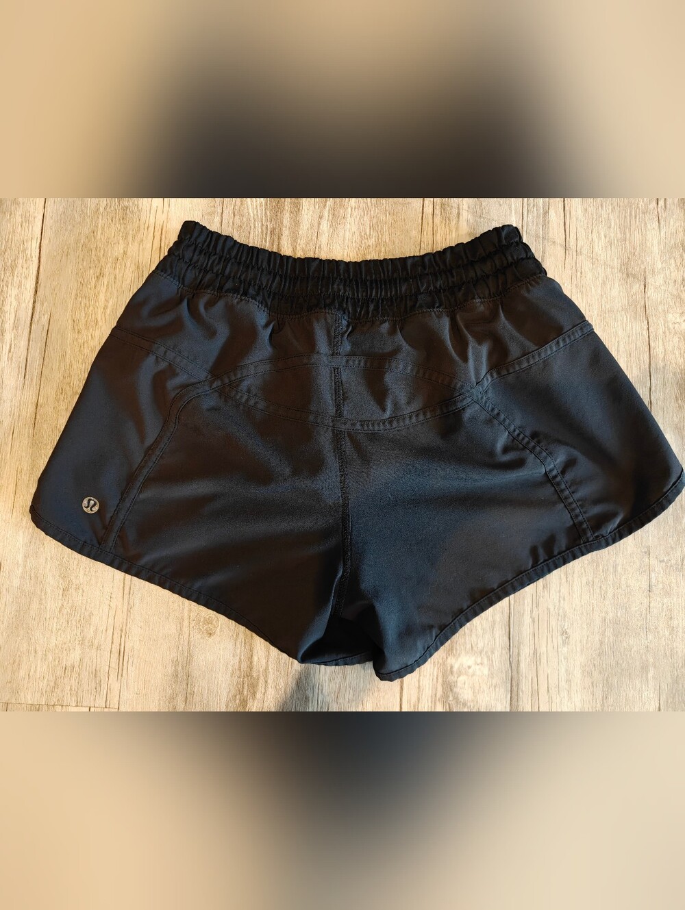 Lululemon Tracker Short III 4"Black size 4 good condition